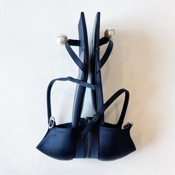 Toteme Pearl Embellished Black Satin Sandals 40 - Picture 8 of 12